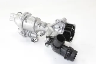 OEM Engine Water Pump - 2742001000